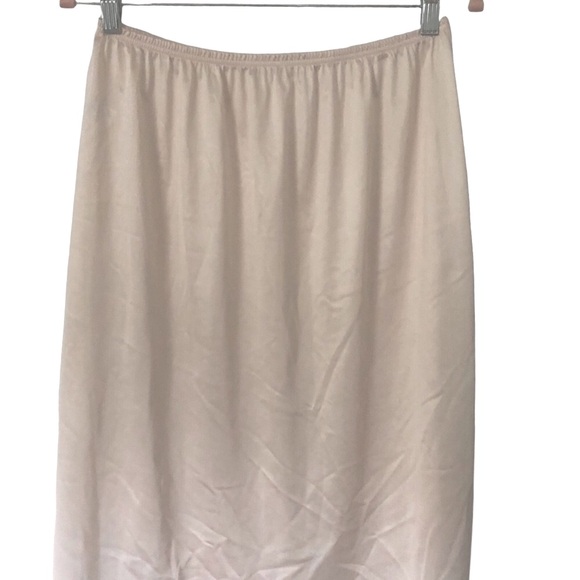 VTG Vanity Fair women’s half slip made in USA nylon lace and mesh detail at hem - Picture 4 of 6